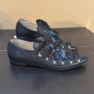 Elegant Black Women's Flats with Ribbon Detail